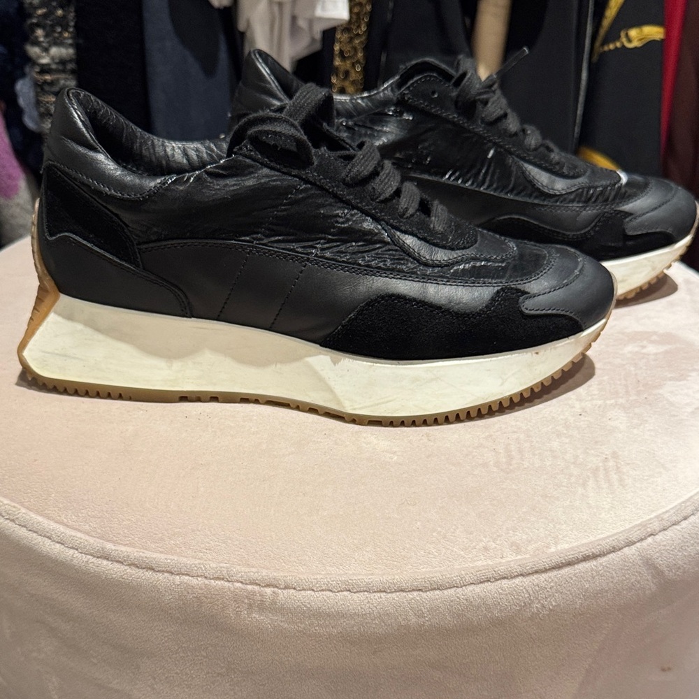 Black Leather Women's Sneakers